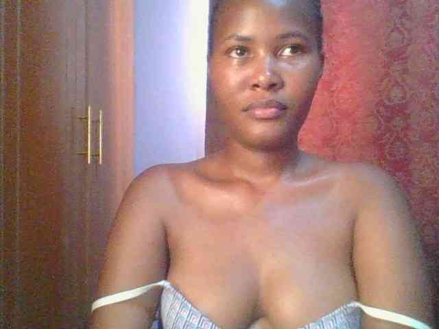 Pretty-thalia1 Live Webcam on BongaCams