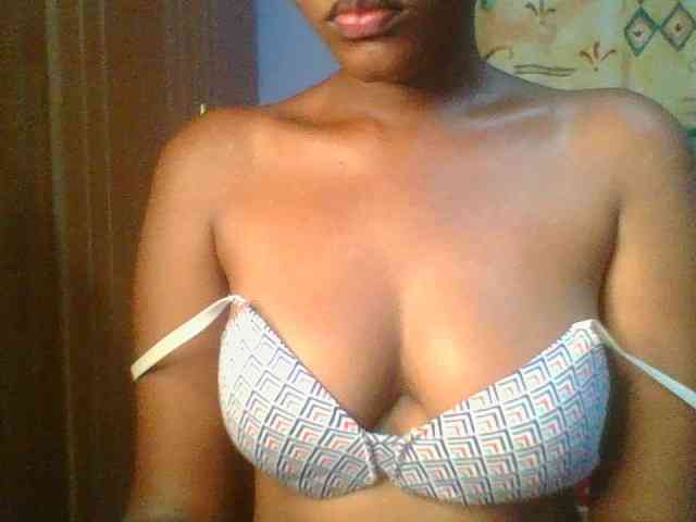 Pretty-thalia1 webcam