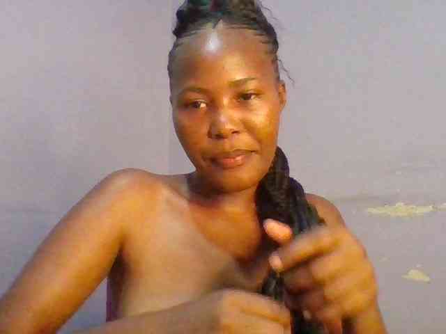 Pretty-thalia1 Pretty-thalia1