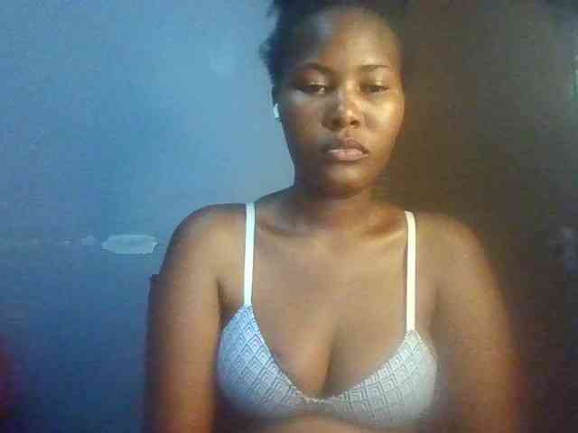 Pretty-thalia1 webcam