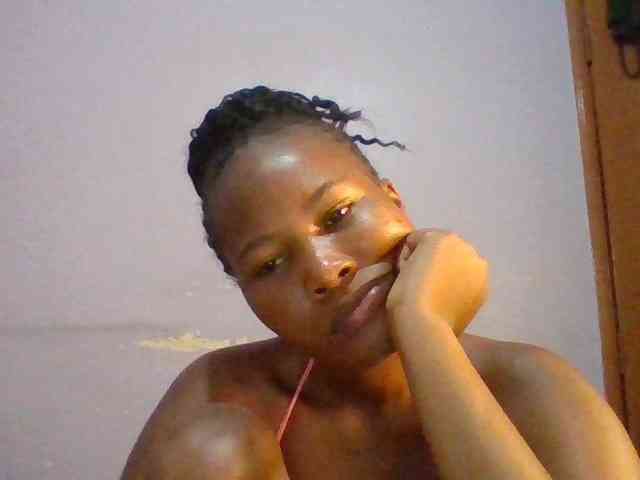 Pretty-thalia1 webcam