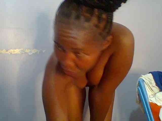 Pretty-thalia1 Pretty-thalia1