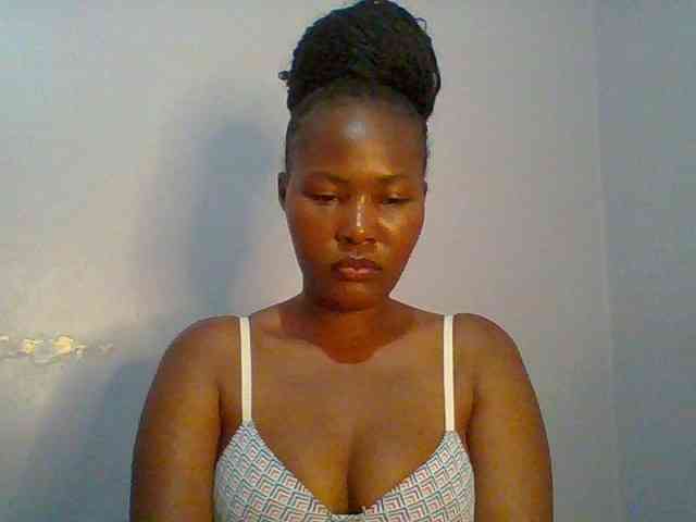 Pretty-thalia1 Pretty-thalia1