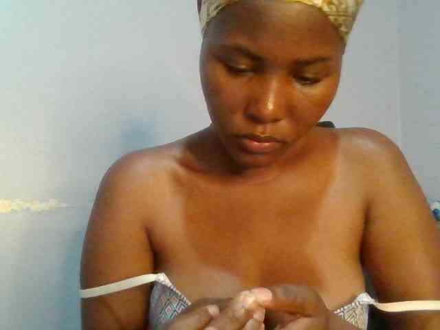 Pretty-thalia1 Pretty-thalia1