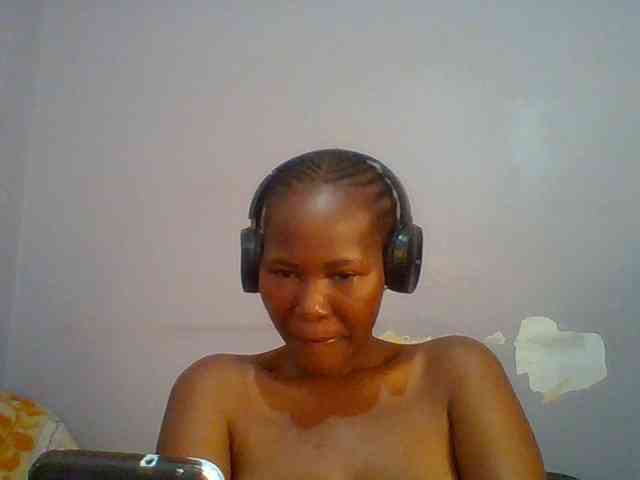 Pretty-thalia1 Pretty-thalia1