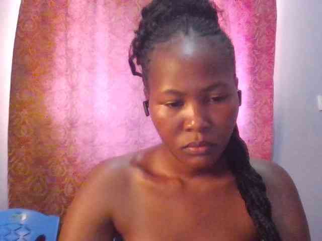 Pretty-thalia1 webcam