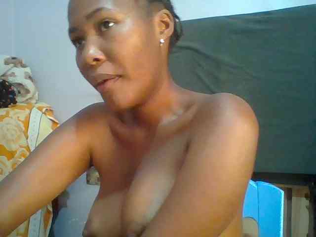 Pretty-thalia1 Pretty-thalia1