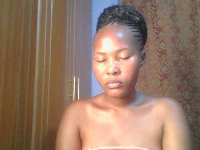 Pretty-thalia1 Pretty-thalia1