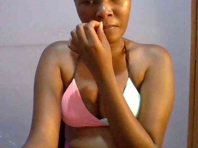 Pretty-thalia1 webcam