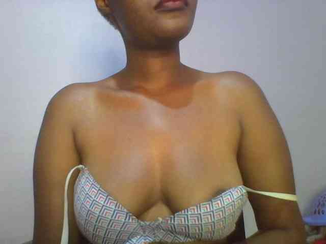 Pretty-thalia1 webcam