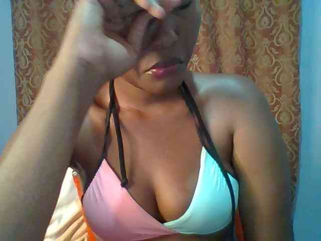 Pretty-thalia1 webcam