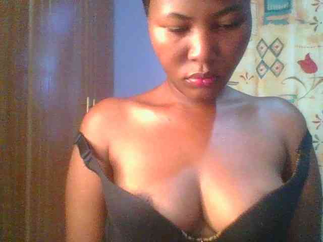 Pretty-thalia1 webcam