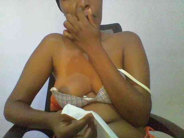 Pretty-thalia1 Pretty-thalia1