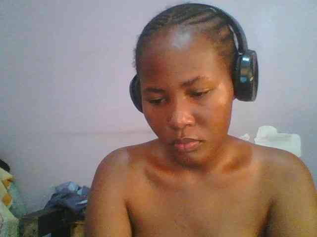 Pretty-thalia1 Pretty-thalia1