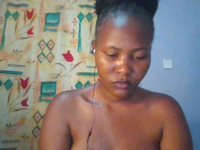 Pretty-thalia1 Pretty-thalia1