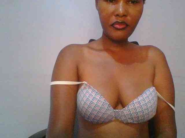 Pretty-thalia1 webcam