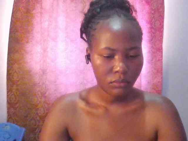 Pretty-thalia1 webcam