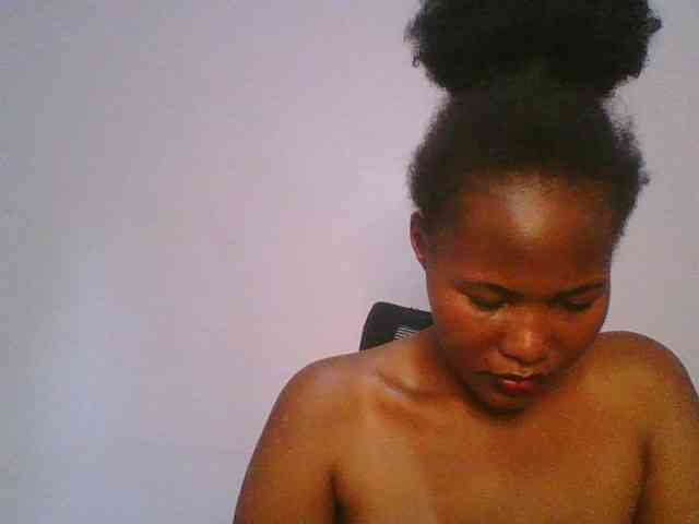 Pretty-thalia1 webcam