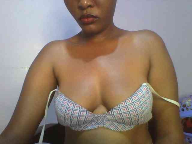 Pretty-thalia1 webcam