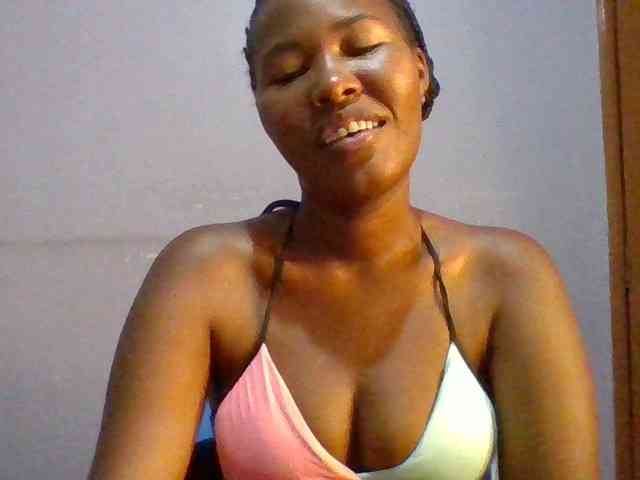 Pretty-thalia1 webcam