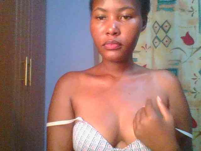 Pretty-thalia1 webcam