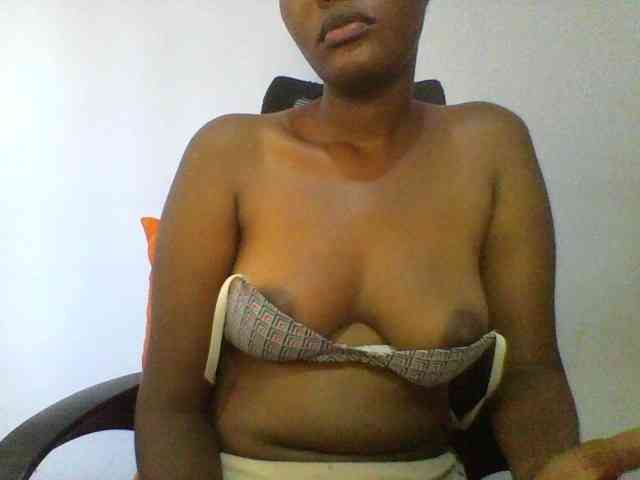 Pretty-thalia1 webcam