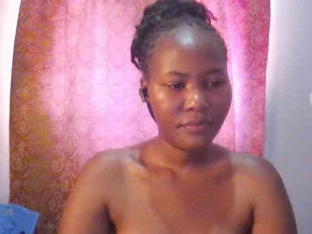 Pretty-thalia1 webcam