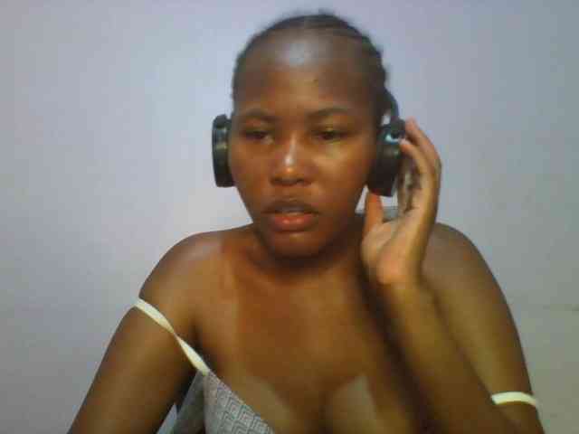 Pretty-thalia1 Pretty-thalia1