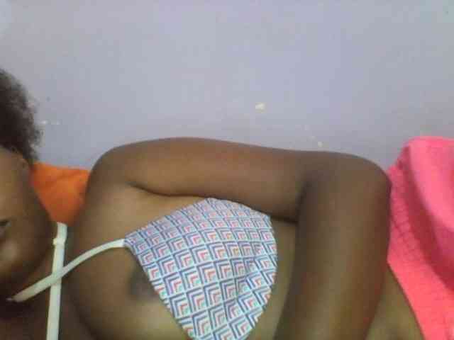 Pretty-thalia1 webcam