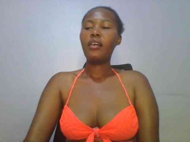 Pretty-thalia1 webcam