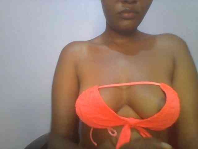 Pretty-thalia1 Pretty-thalia1