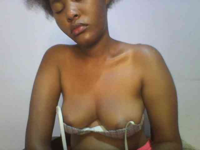 Pretty-thalia1 webcam