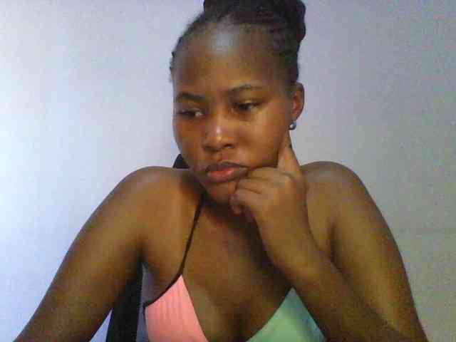 Pretty-thalia1 webcam