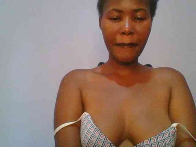 Pretty-thalia1 webcam