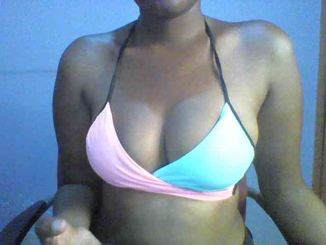 Pretty-thalia1 webcam