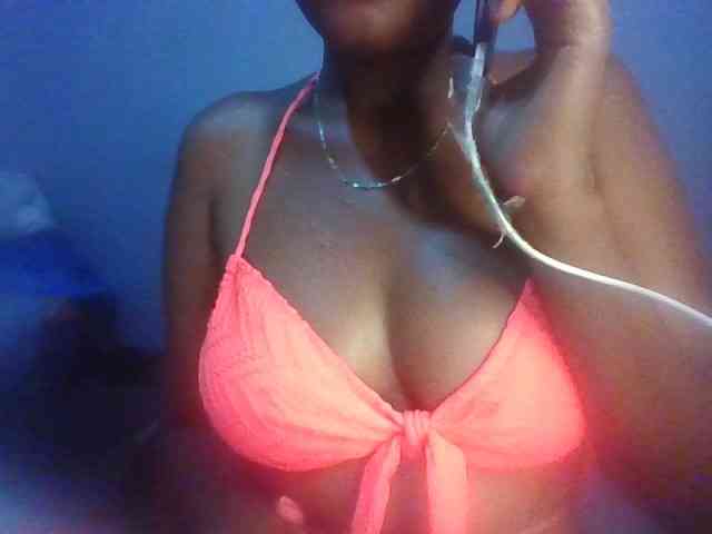 Pretty-thalia1 webcam