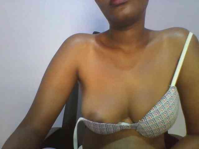 Pretty-thalia1 webcam