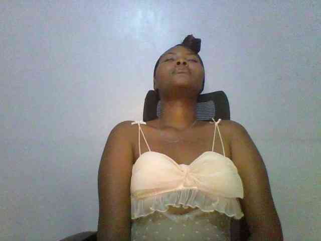 Pretty-thalia1 webcam