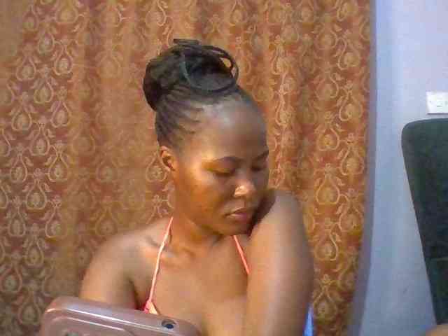 Pretty-thalia1 webcam