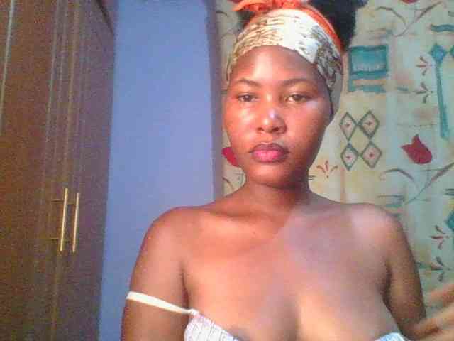 Pretty-thalia1 webcam