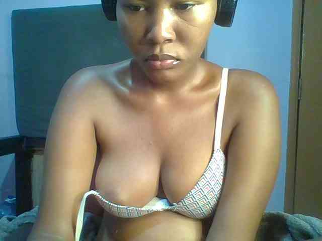 Pretty-thalia1 Pretty-thalia1