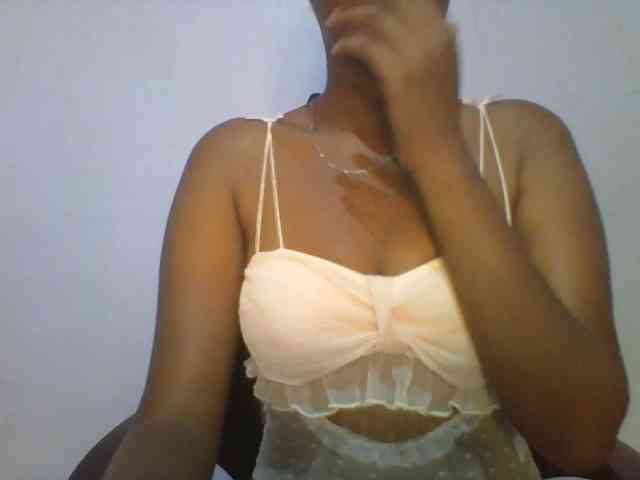 Pretty-thalia1 webcam