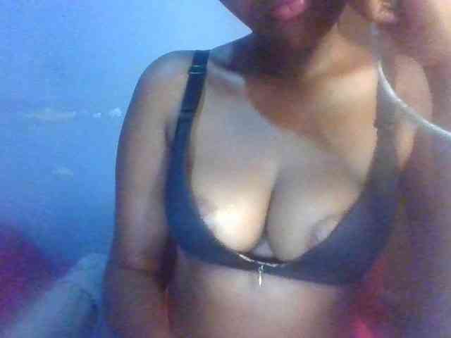 Pretty-thalia1 webcam