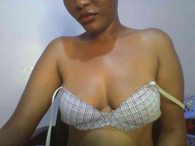 Pretty-thalia1 webcam