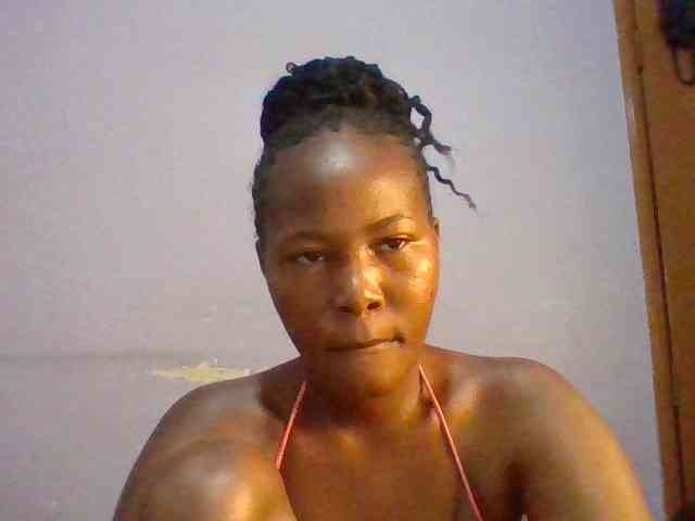 Pretty-thalia1 webcam