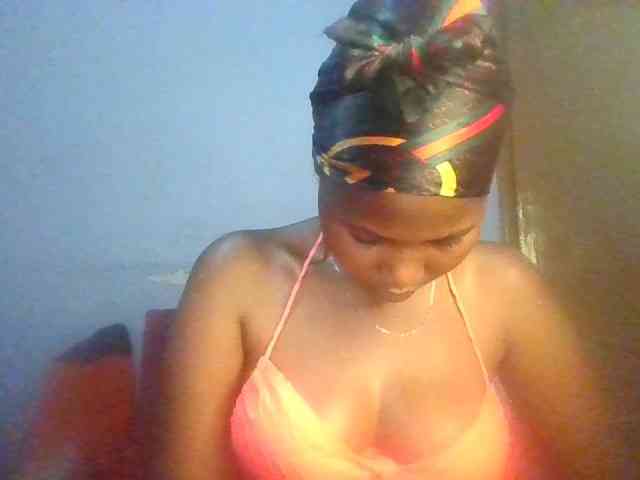 Pretty-thalia1 webcam