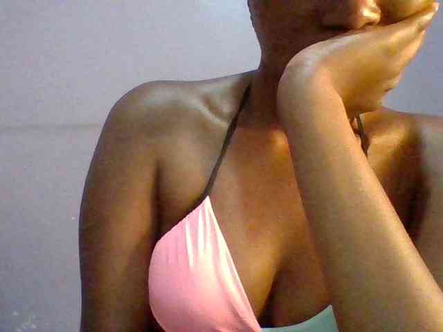 Pretty-thalia1 webcam