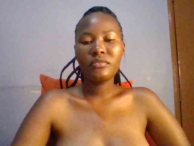 Pretty-thalia1 webcam