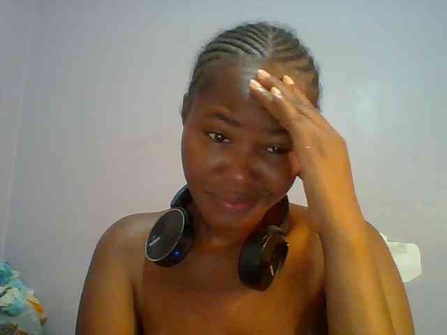 Pretty-thalia1 Pretty-thalia1