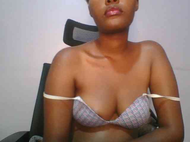 Pretty-thalia1 webcam